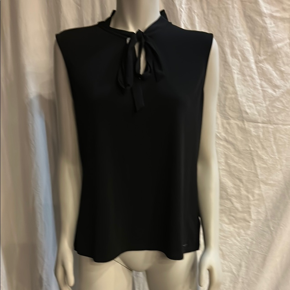 Tahari Elegant Black Sleeveless Blouse